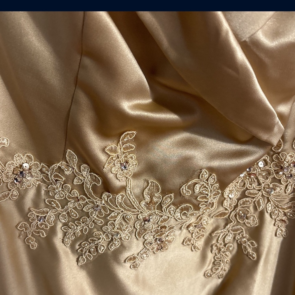 Gold Dress for Prom/Wedding/ Any Special Ocassion